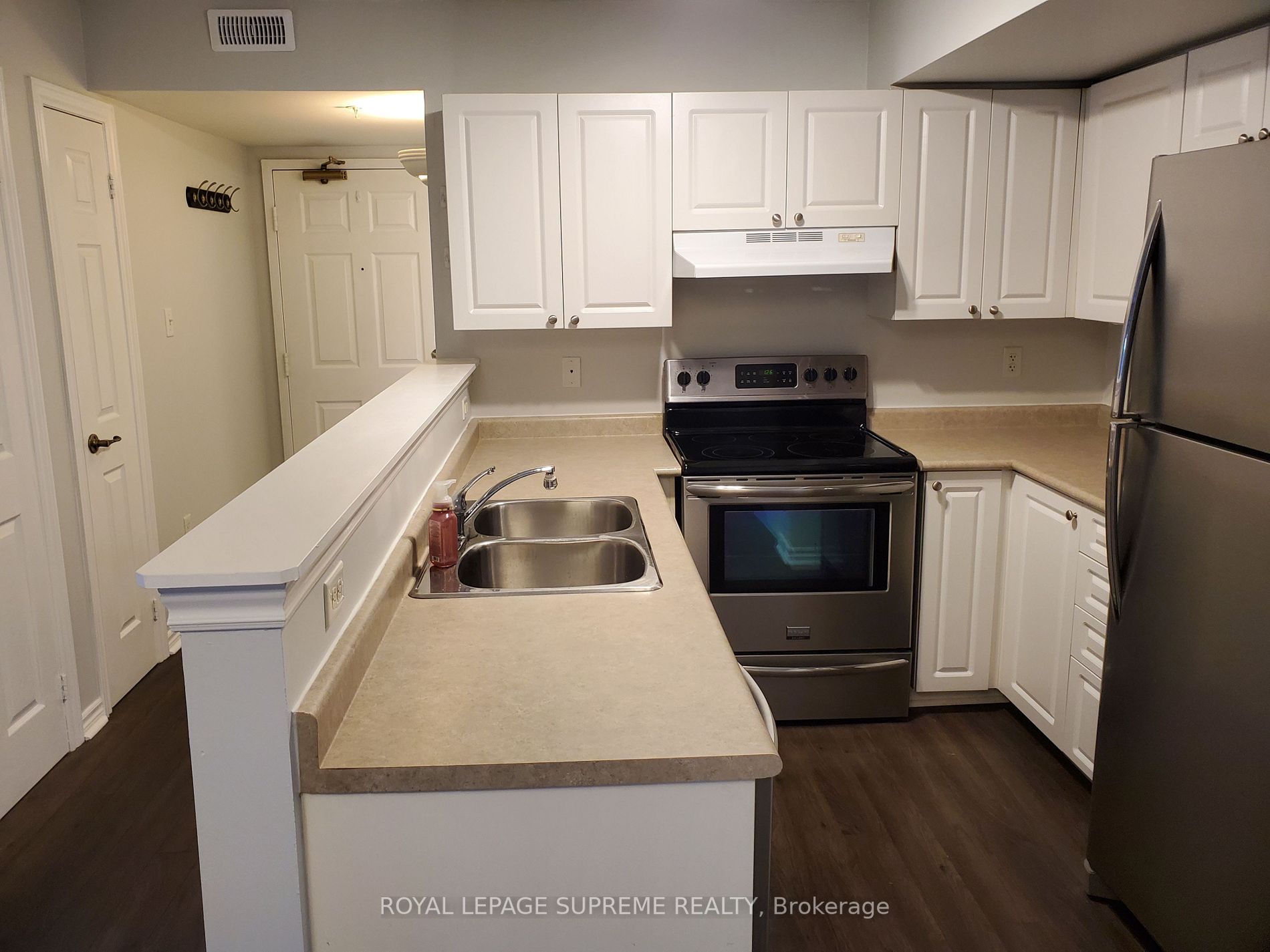 1487 Maple Ave, #104