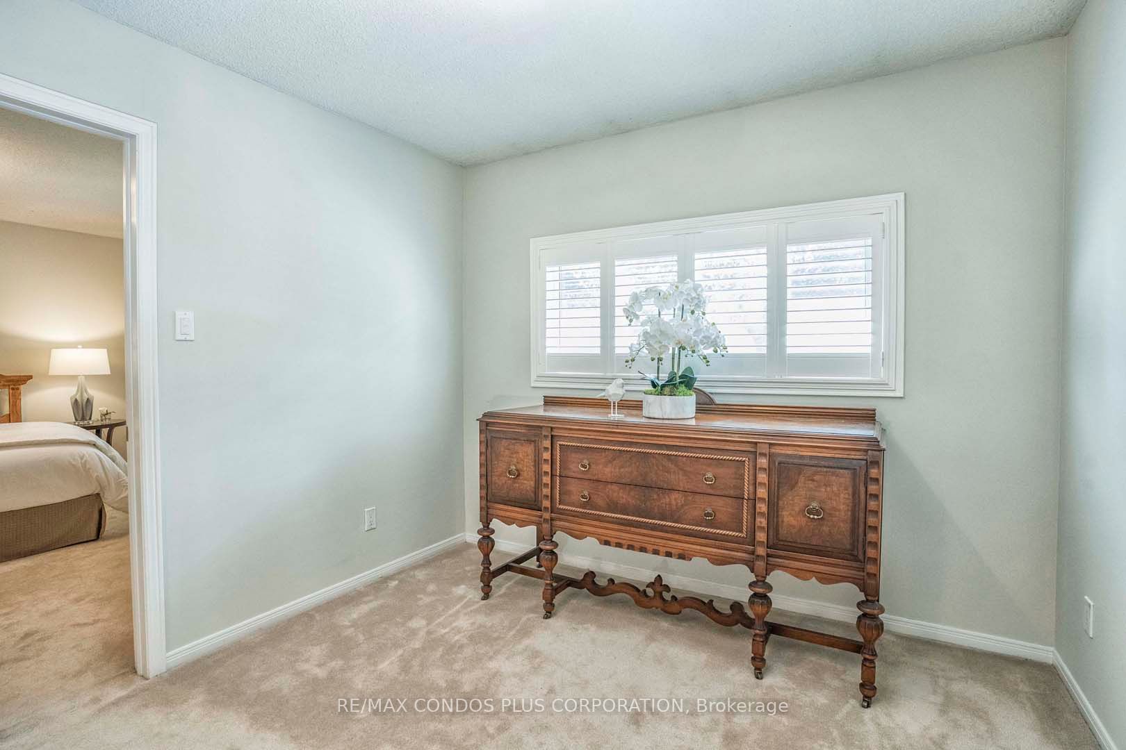 1681 Medallion Crt