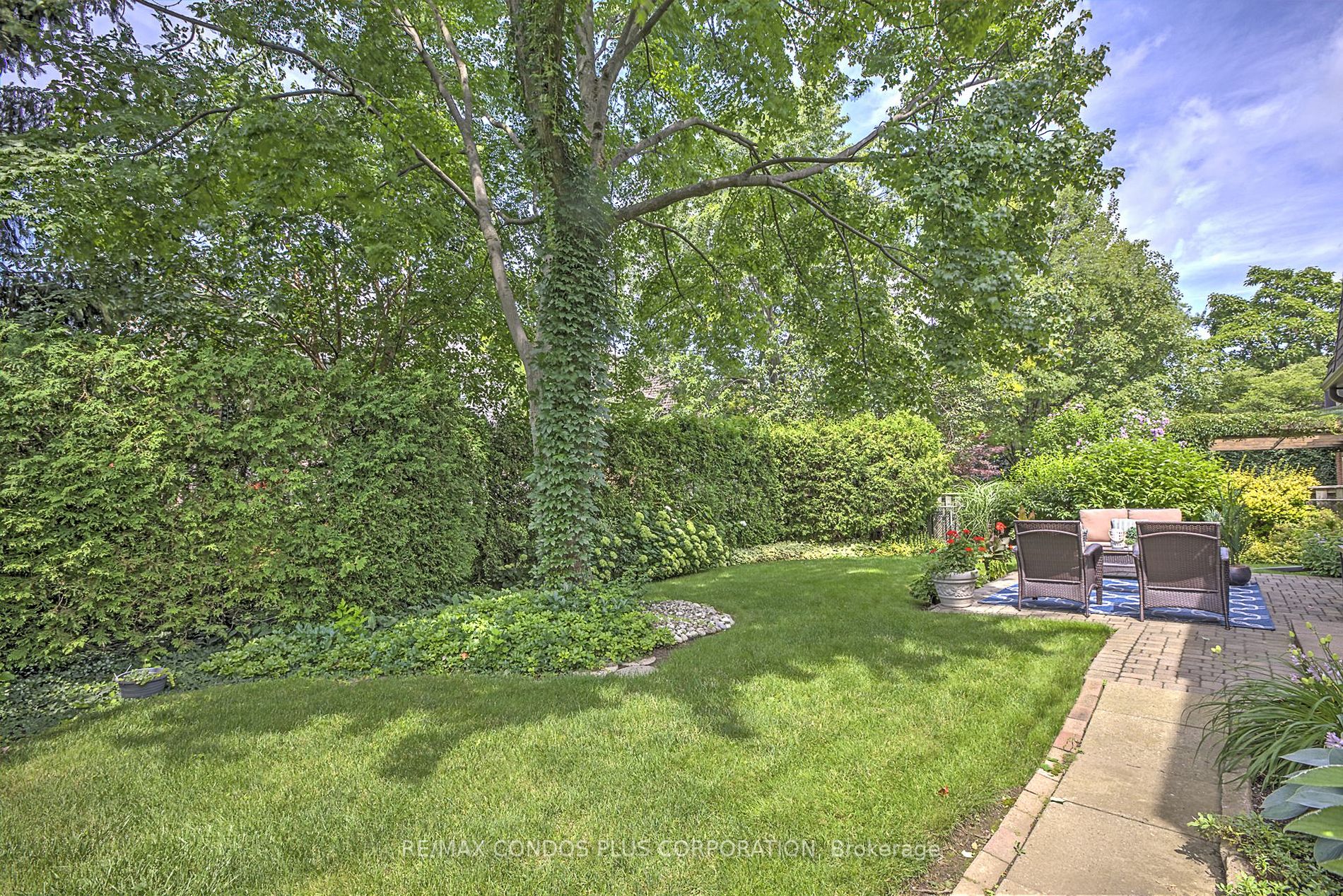 1681 Medallion Crt
