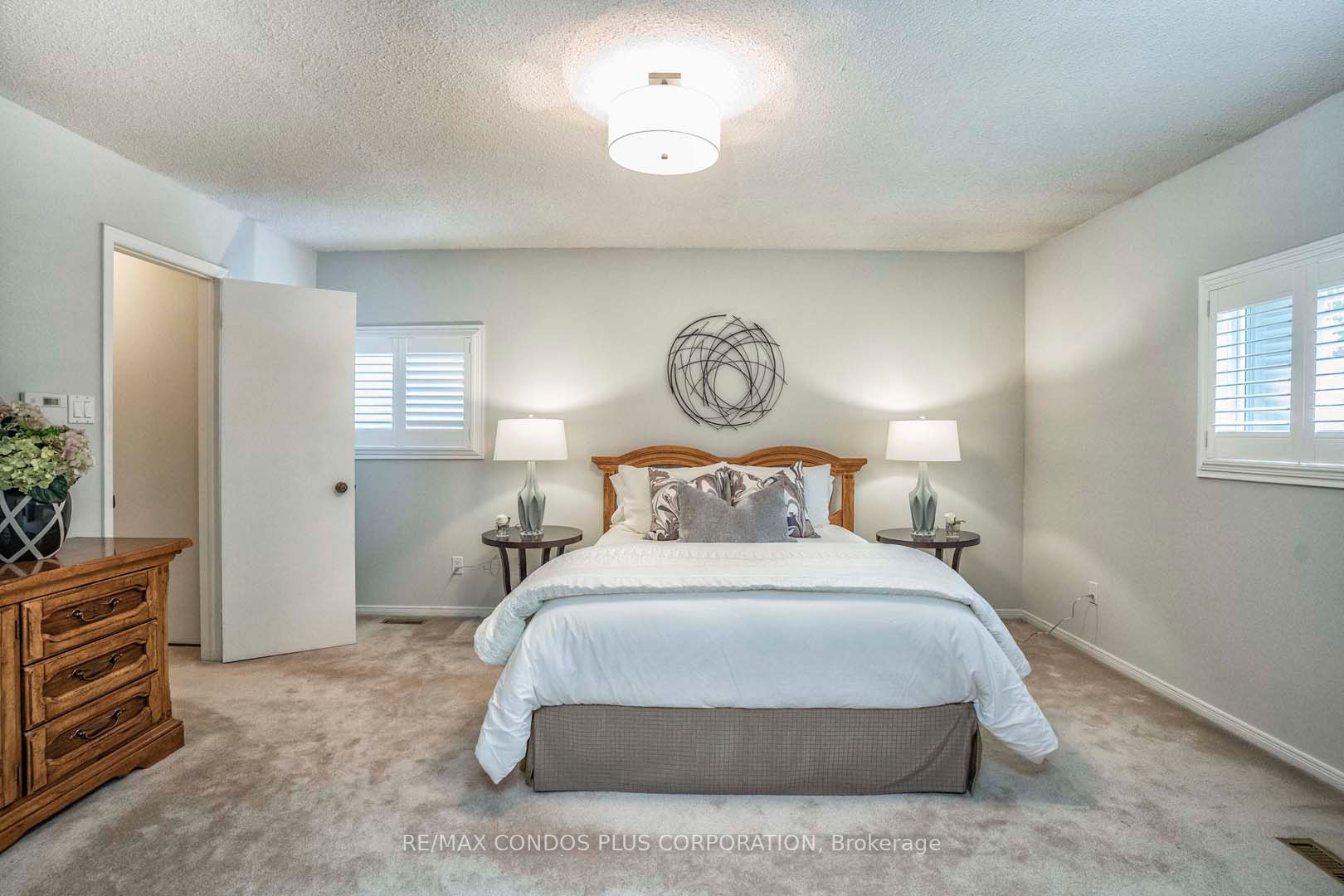 1681 Medallion Crt