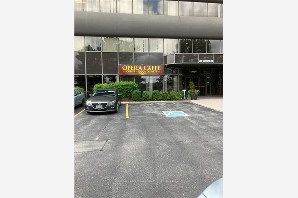 700 Dorval Dr, Oakville