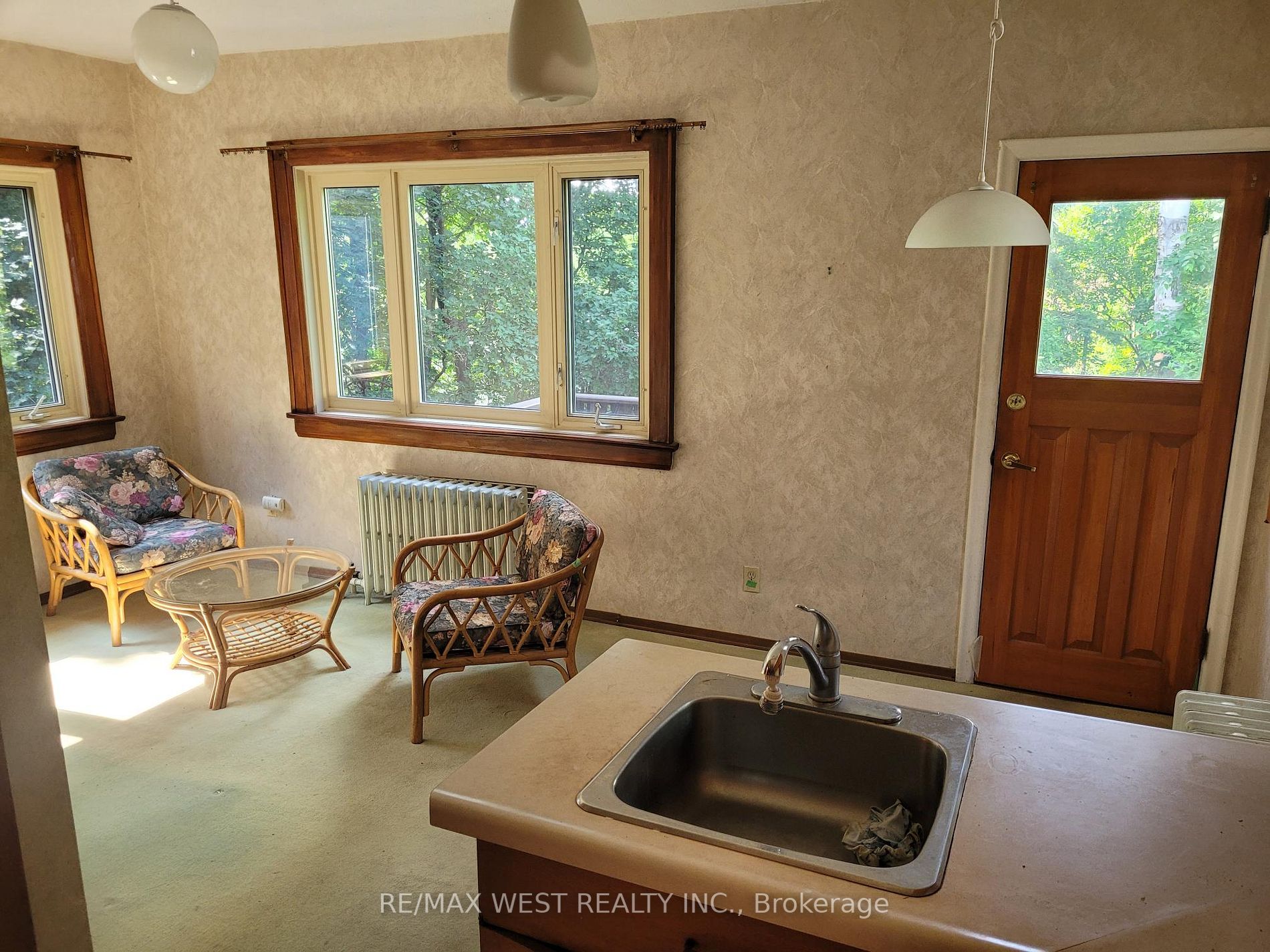 16 Rambert Cres