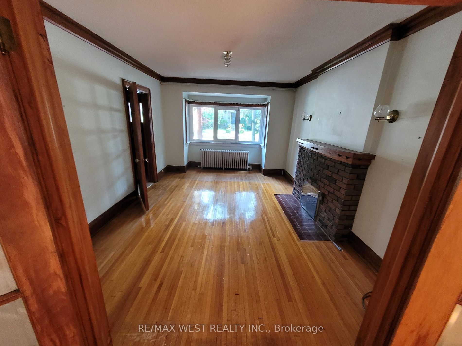 16 Rambert Cres