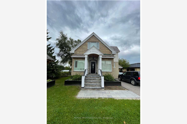 821 The Queensway, Toronto