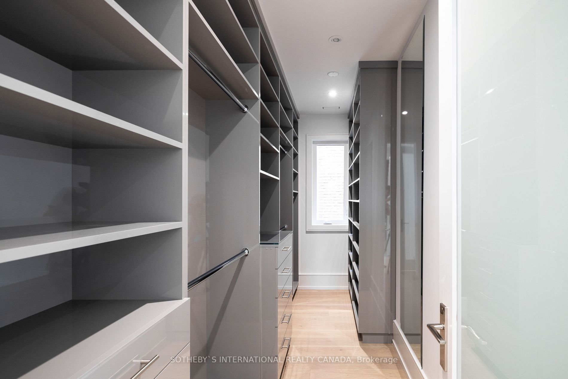 12 Bearwood Dr