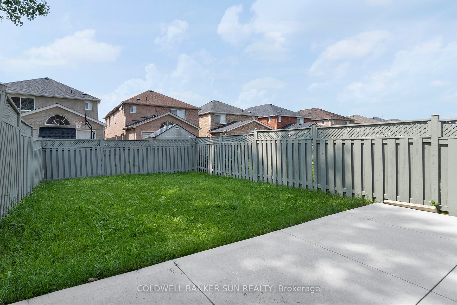 43 Sand Cherry Cres