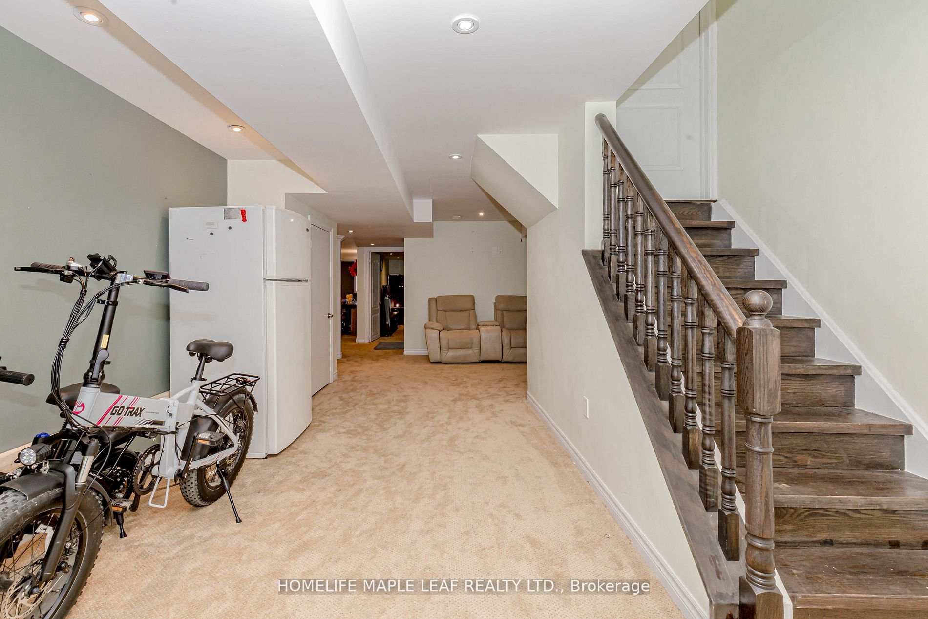 45 Interlacken Dr