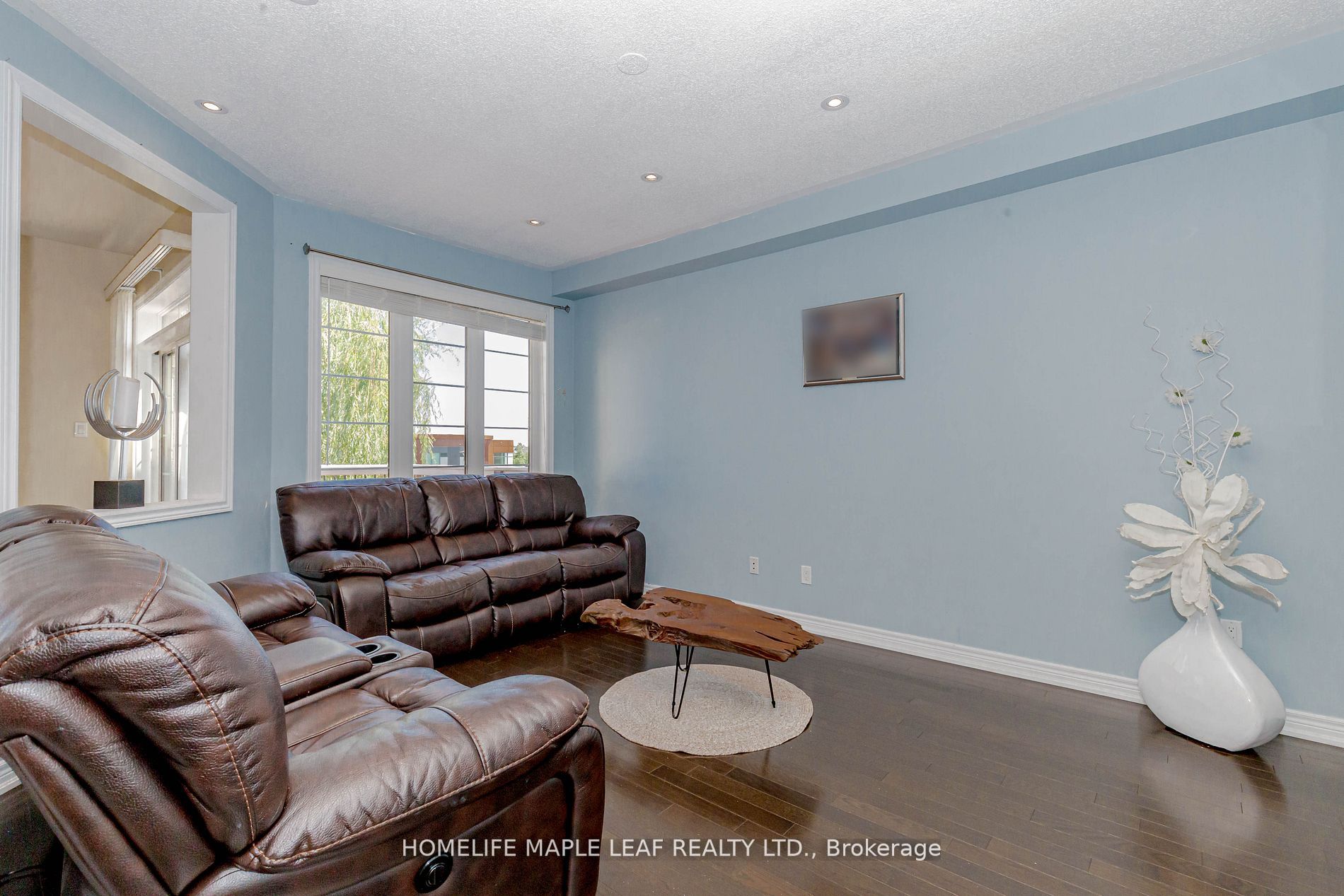 45 Interlacken Dr