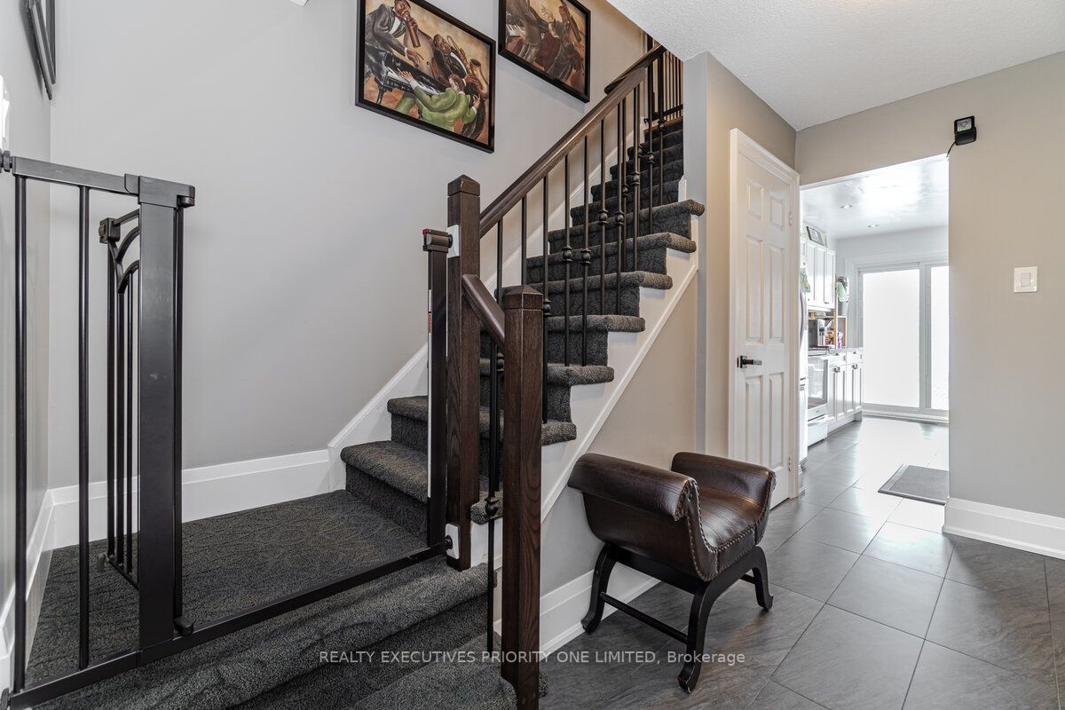 65 Wood Circle