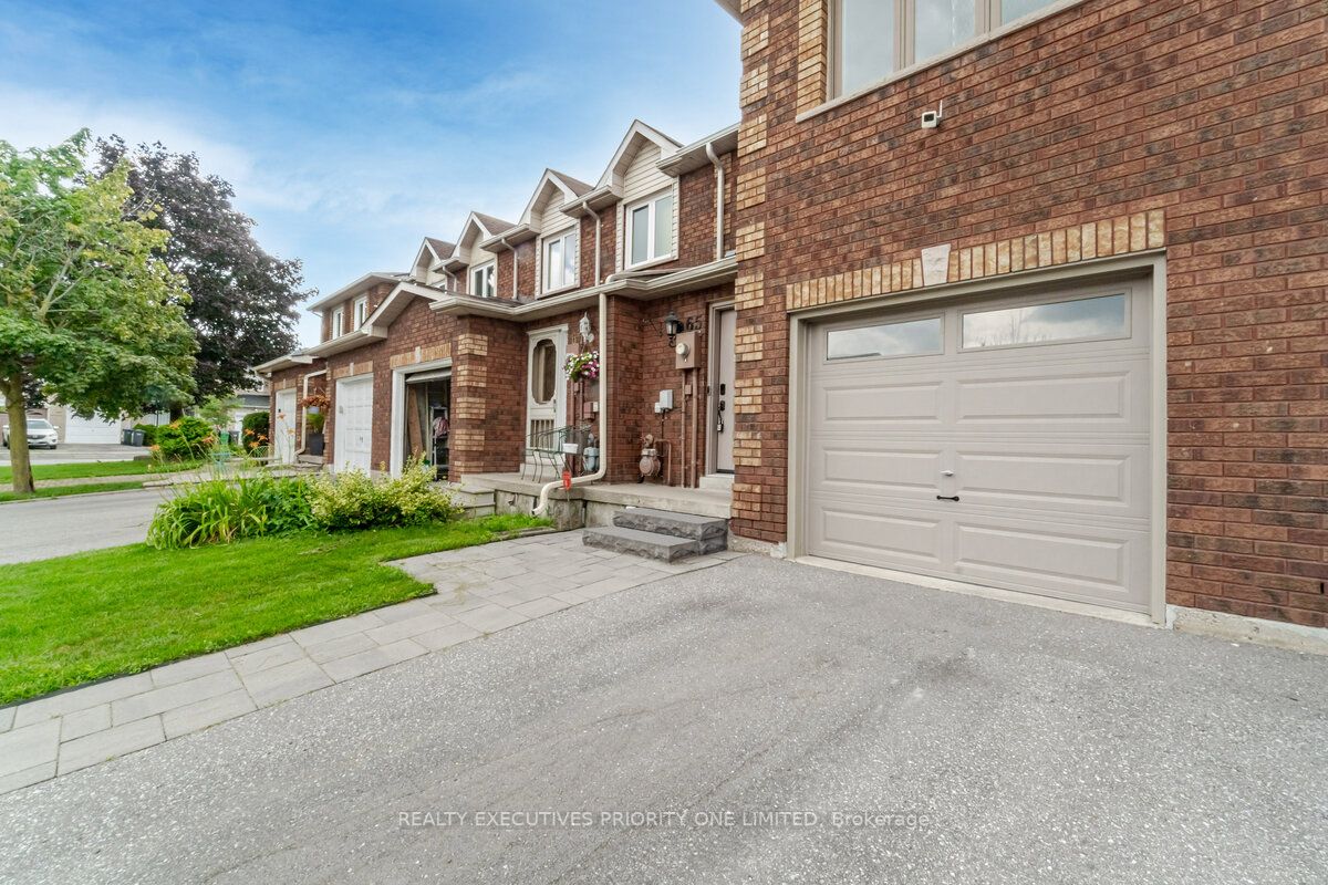 65 Wood Circle