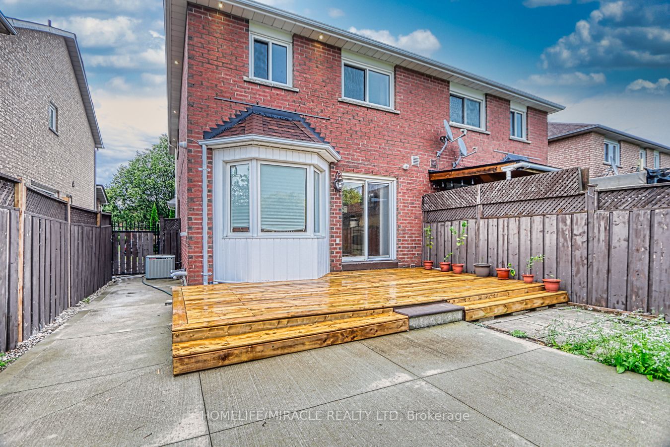 272 Pressed Brick Dr