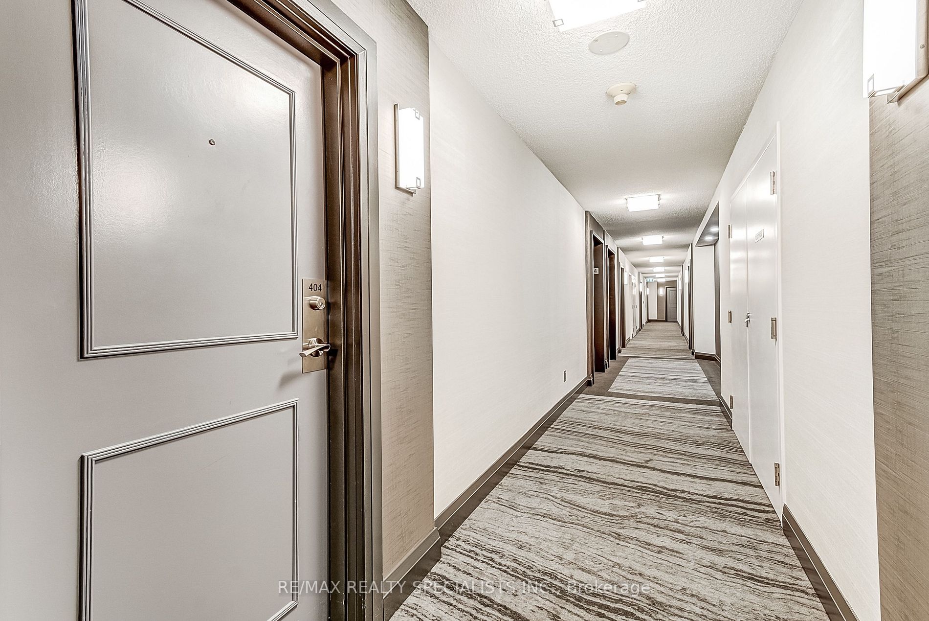1150 Parkwest Pl, #404