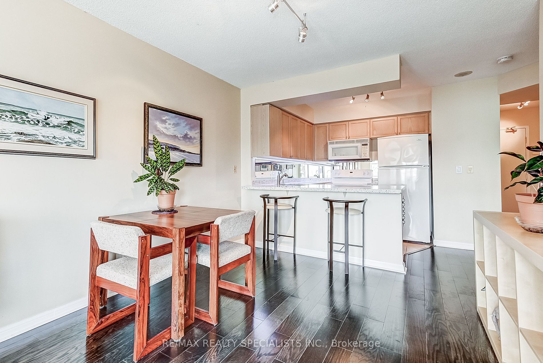 1150 Parkwest Pl, #404