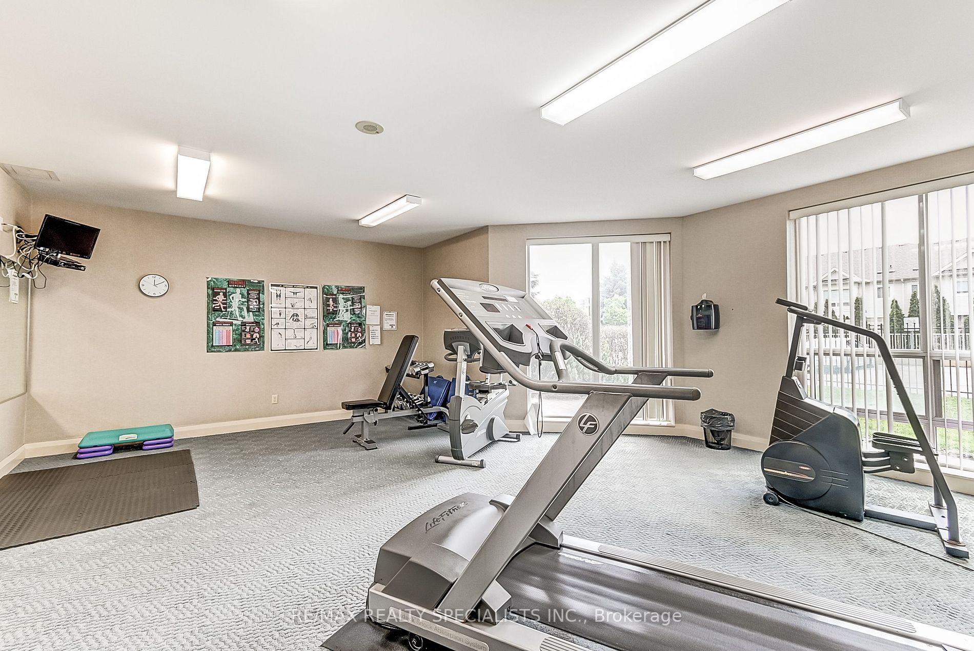 1150 Parkwest Pl, #404
