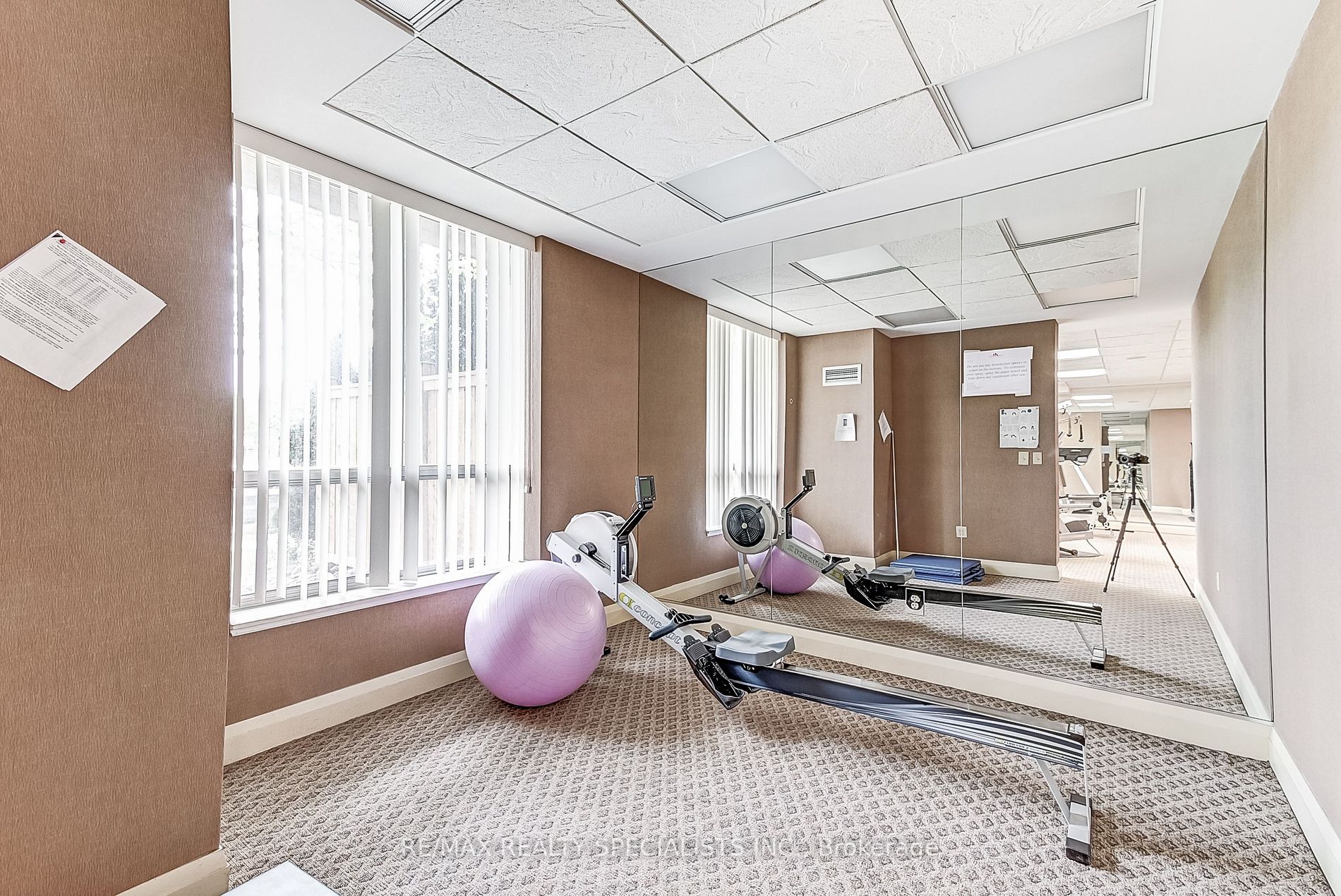 1150 Parkwest Pl, #404