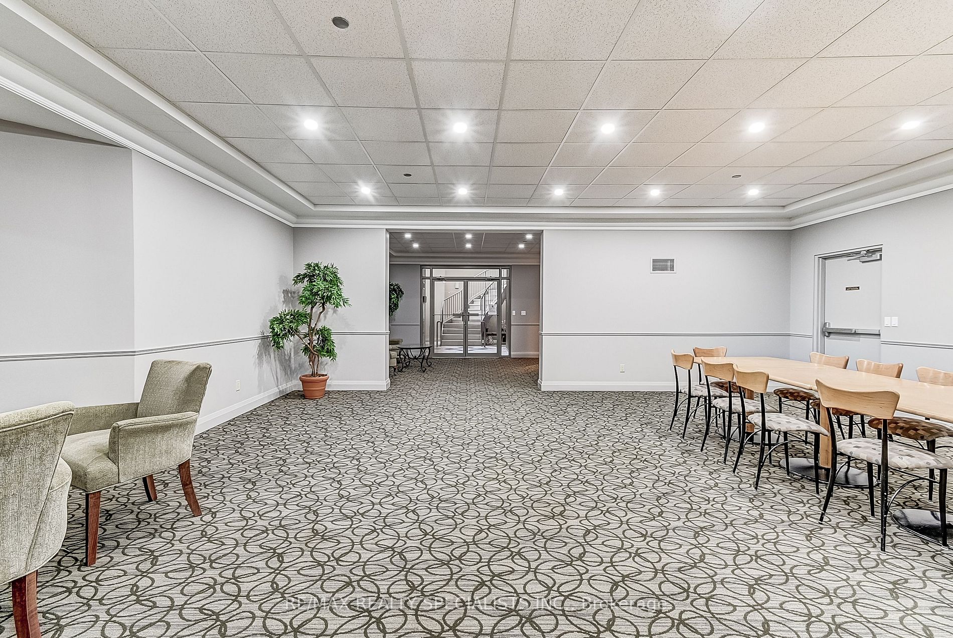 1150 Parkwest Pl, #404