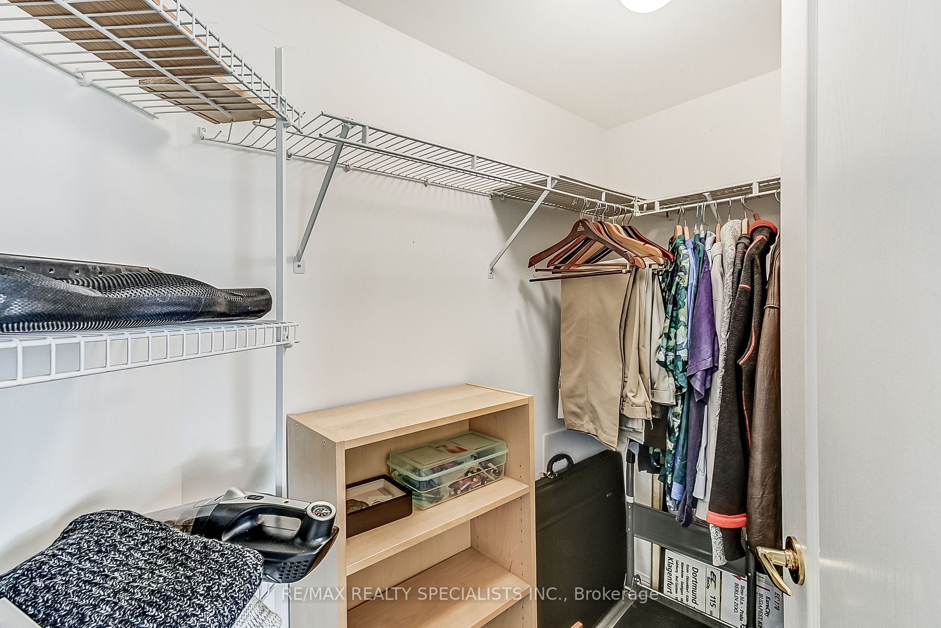 1150 Parkwest Pl, #404