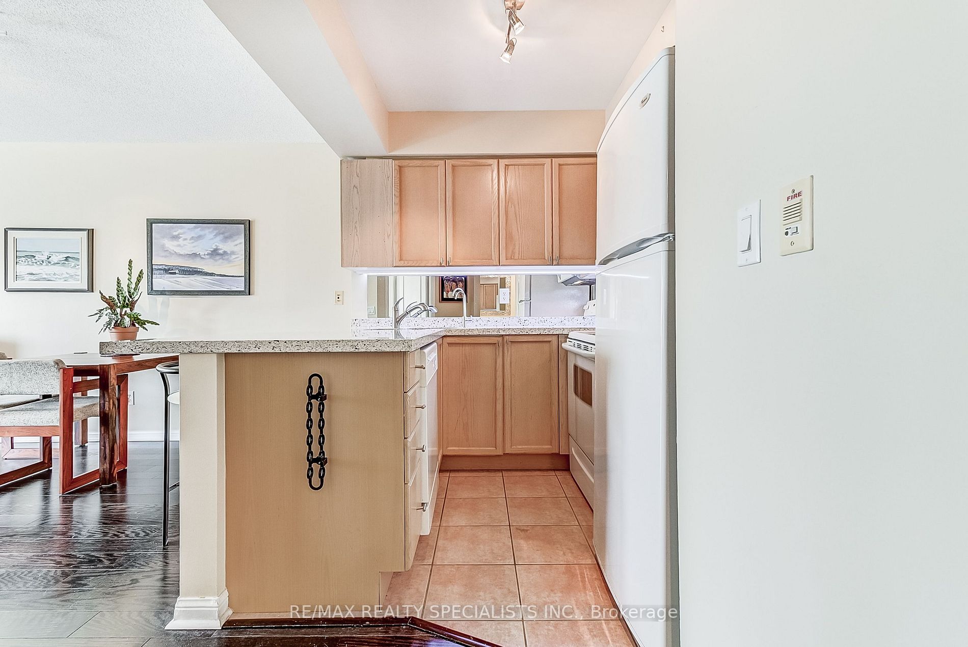 1150 Parkwest Pl, #404