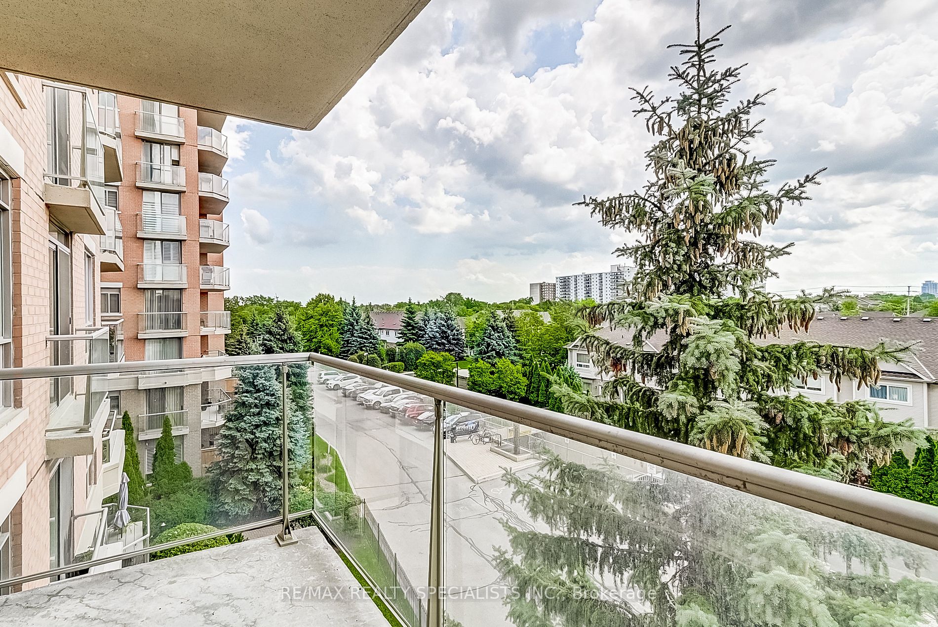 1150 Parkwest Pl, #404