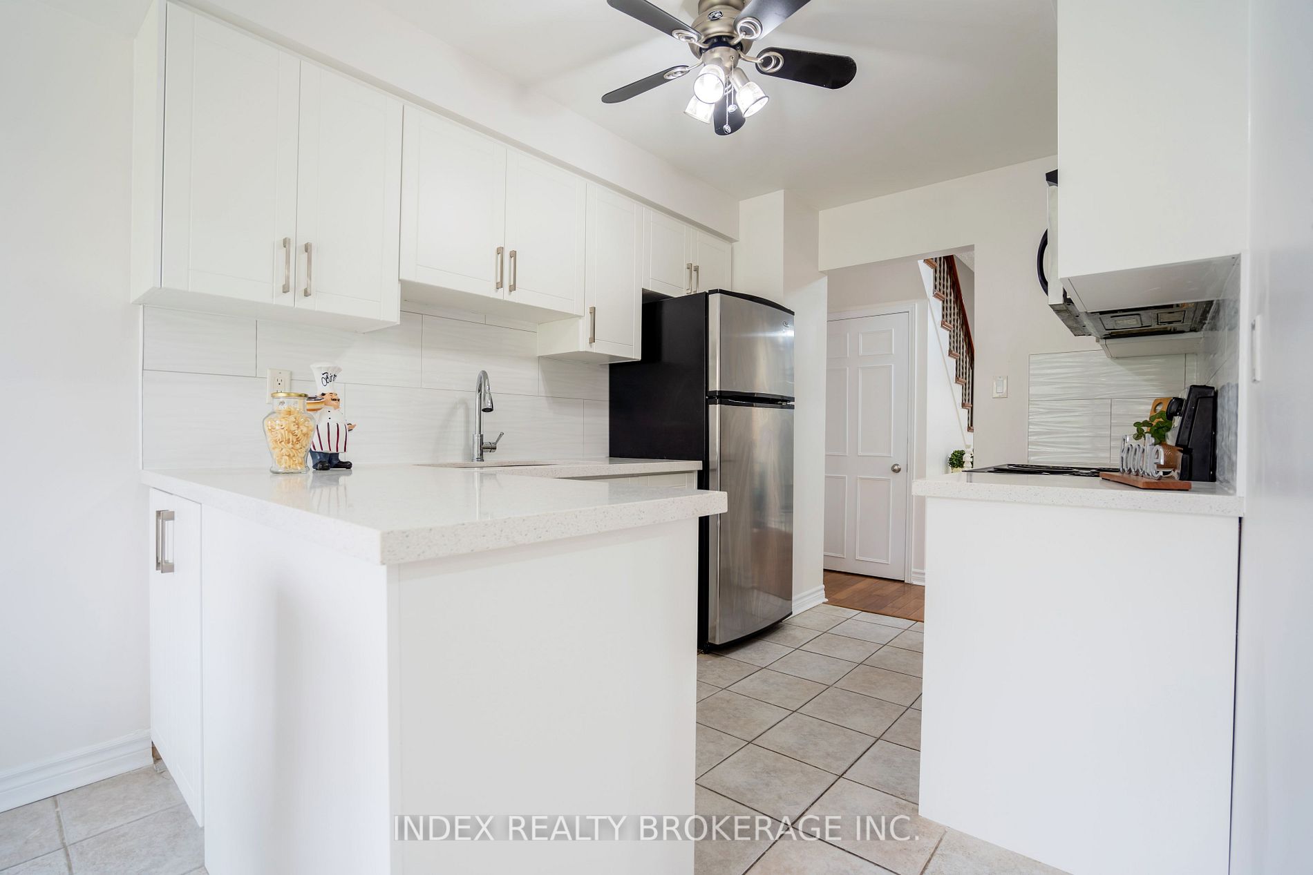 19 Rustywood Drive