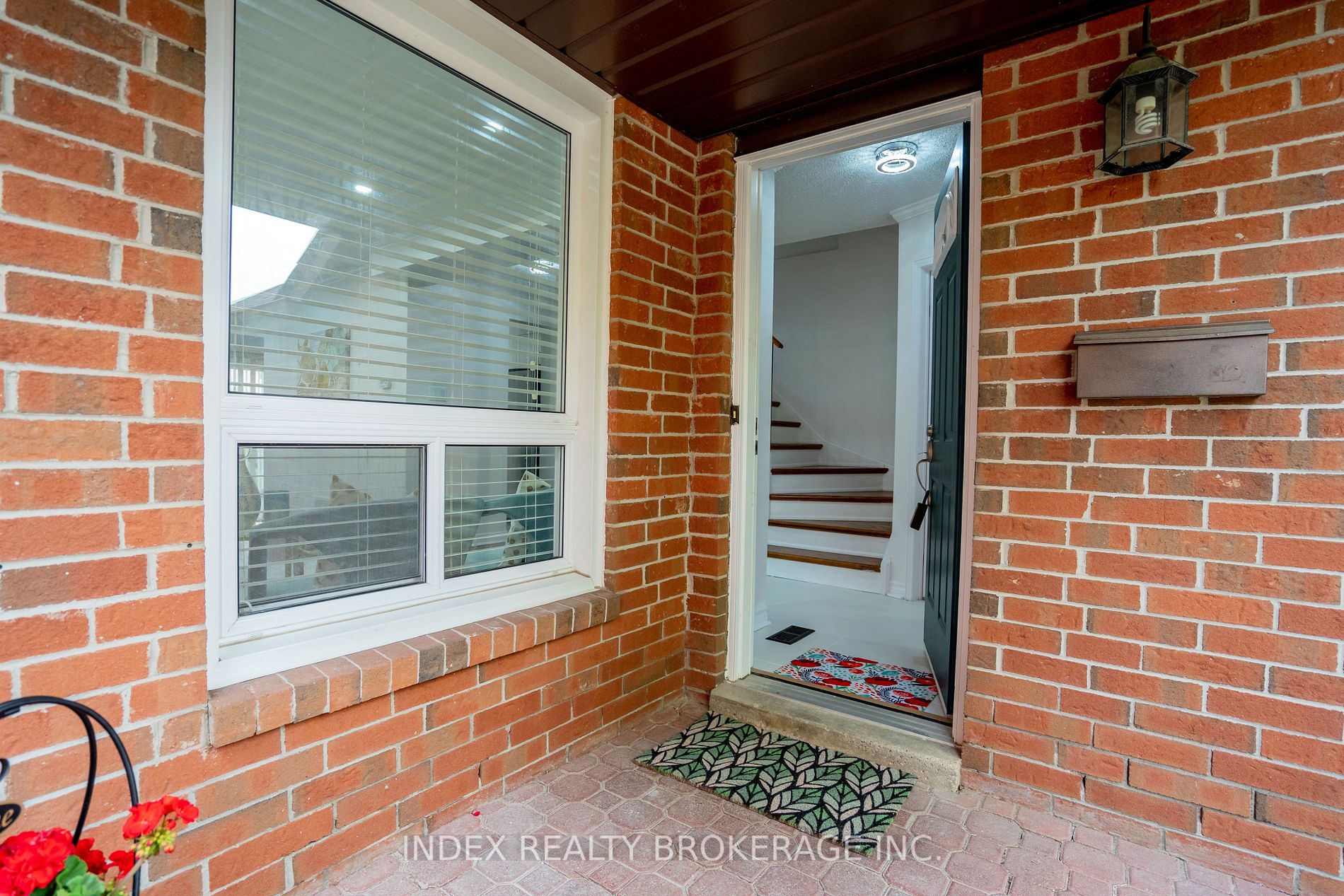 19 Rustywood Drive