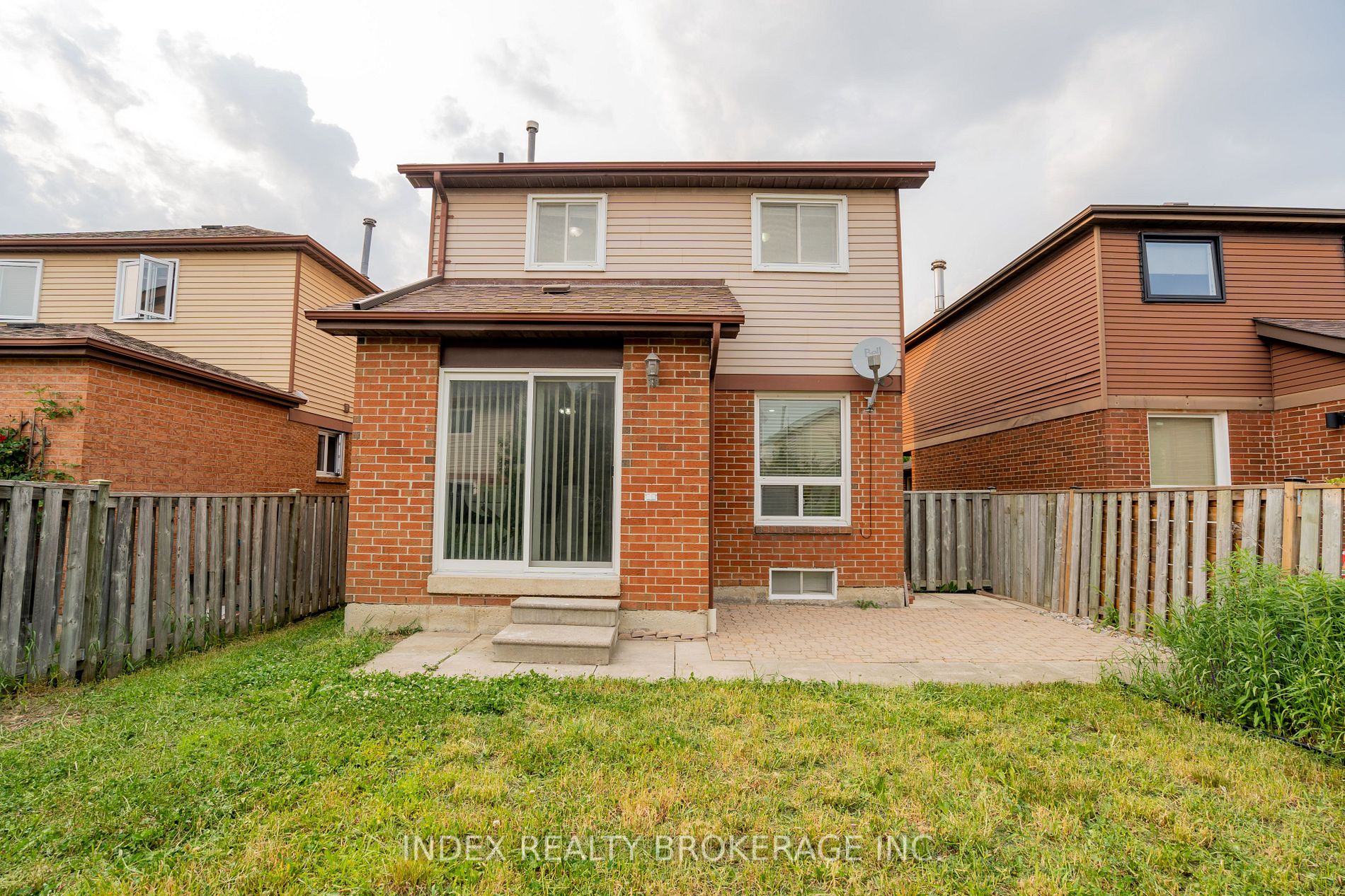 19 Rustywood Drive
