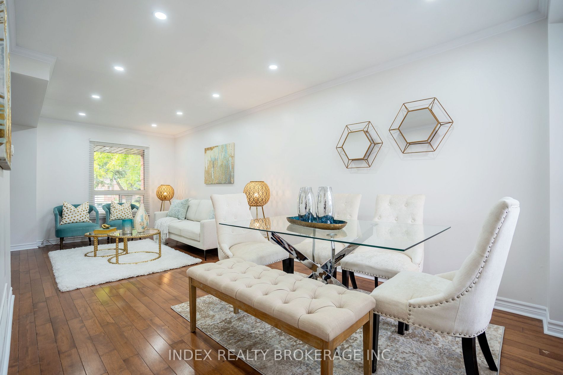 19 Rustywood Drive