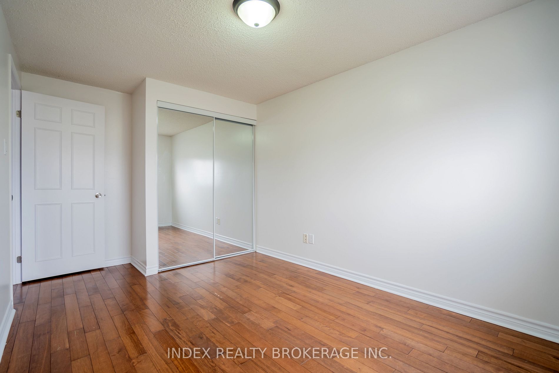19 Rustywood Drive