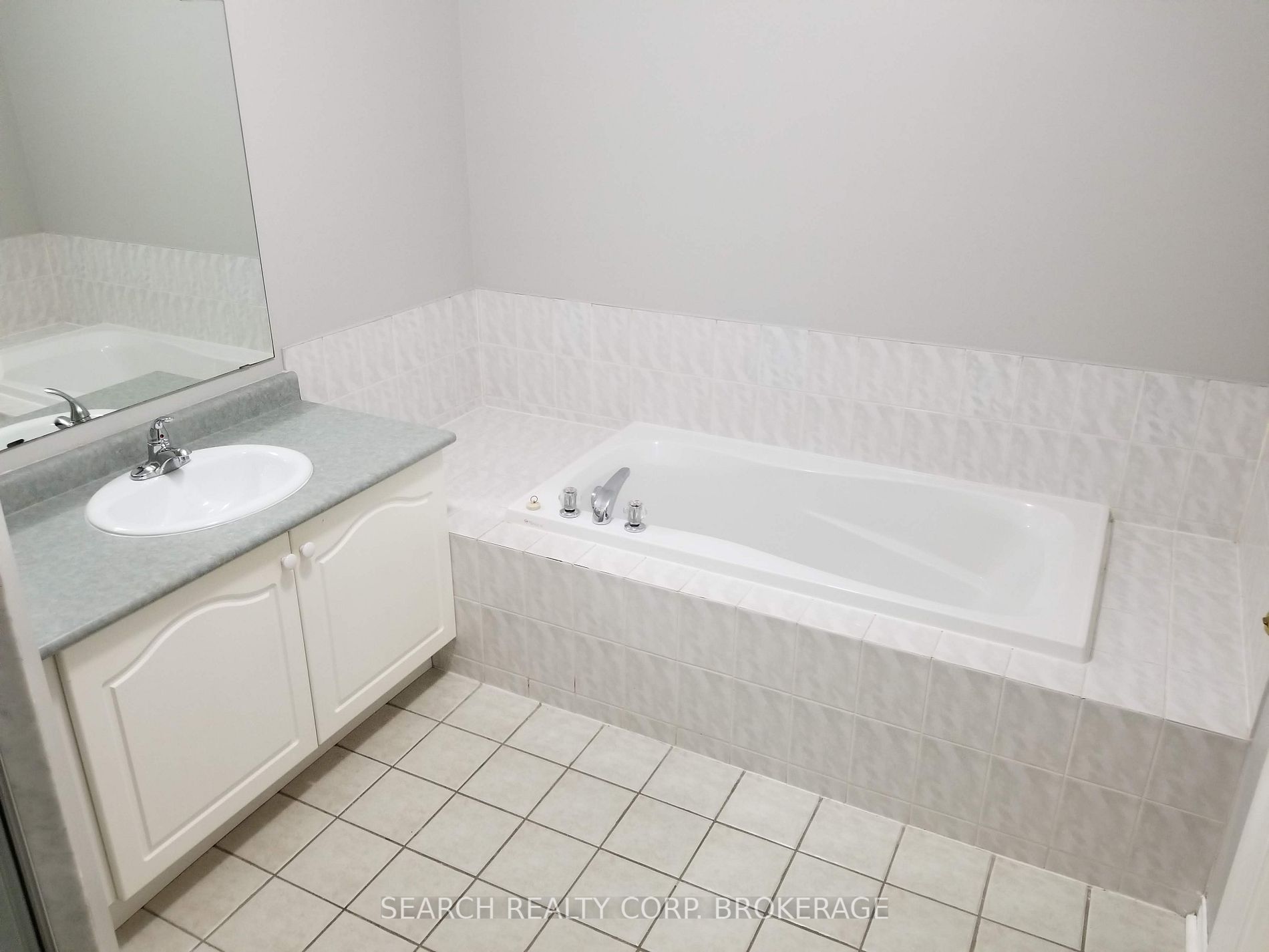 1575 South Parade Court, #26