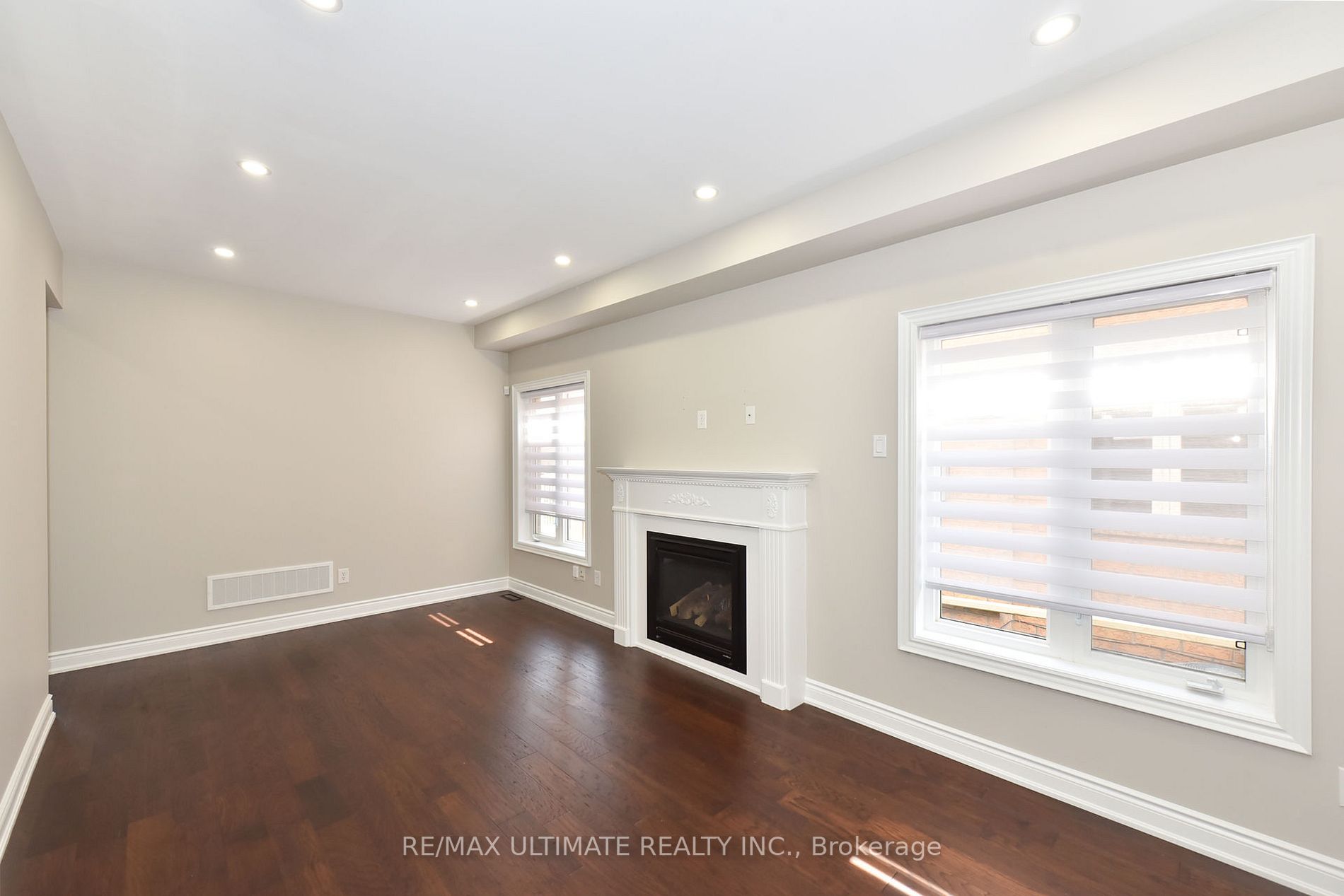 27 La Roche Avenue