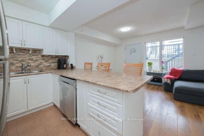 105 George Appleton Way, #1049