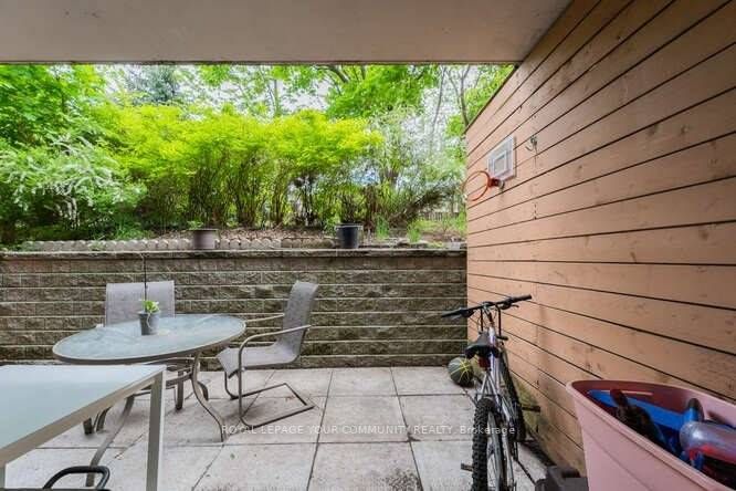 105 George Appleton Way, #1049