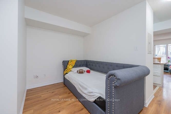 105 George Appleton Way, #1049