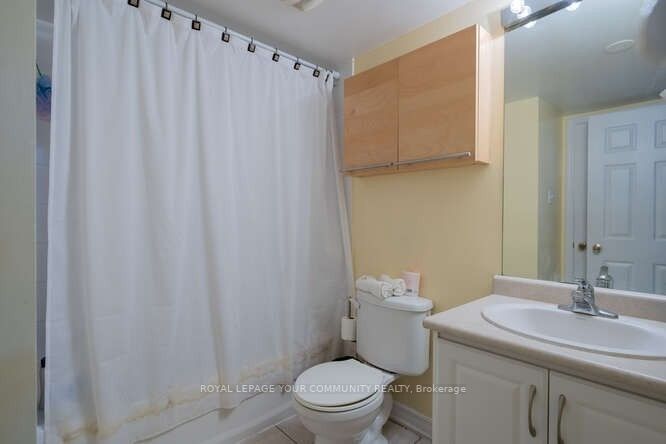 105 George Appleton Way, #1049
