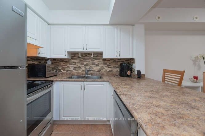 105 George Appleton Way, #1049