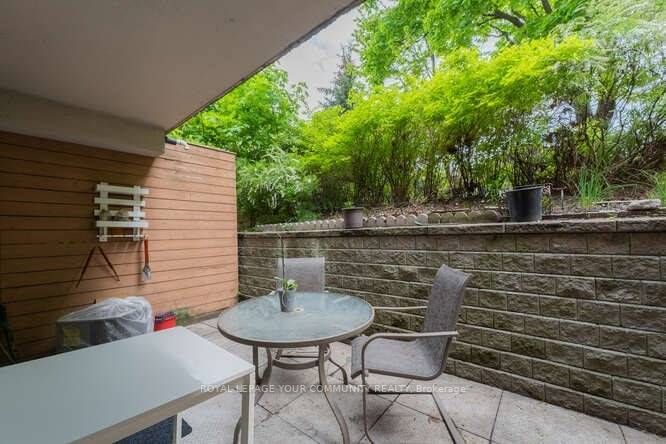 105 George Appleton Way, #1049
