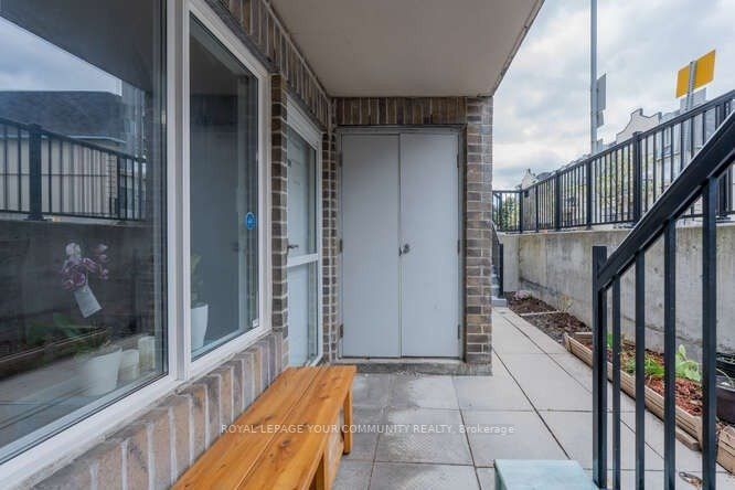 105 George Appleton Way, #1049