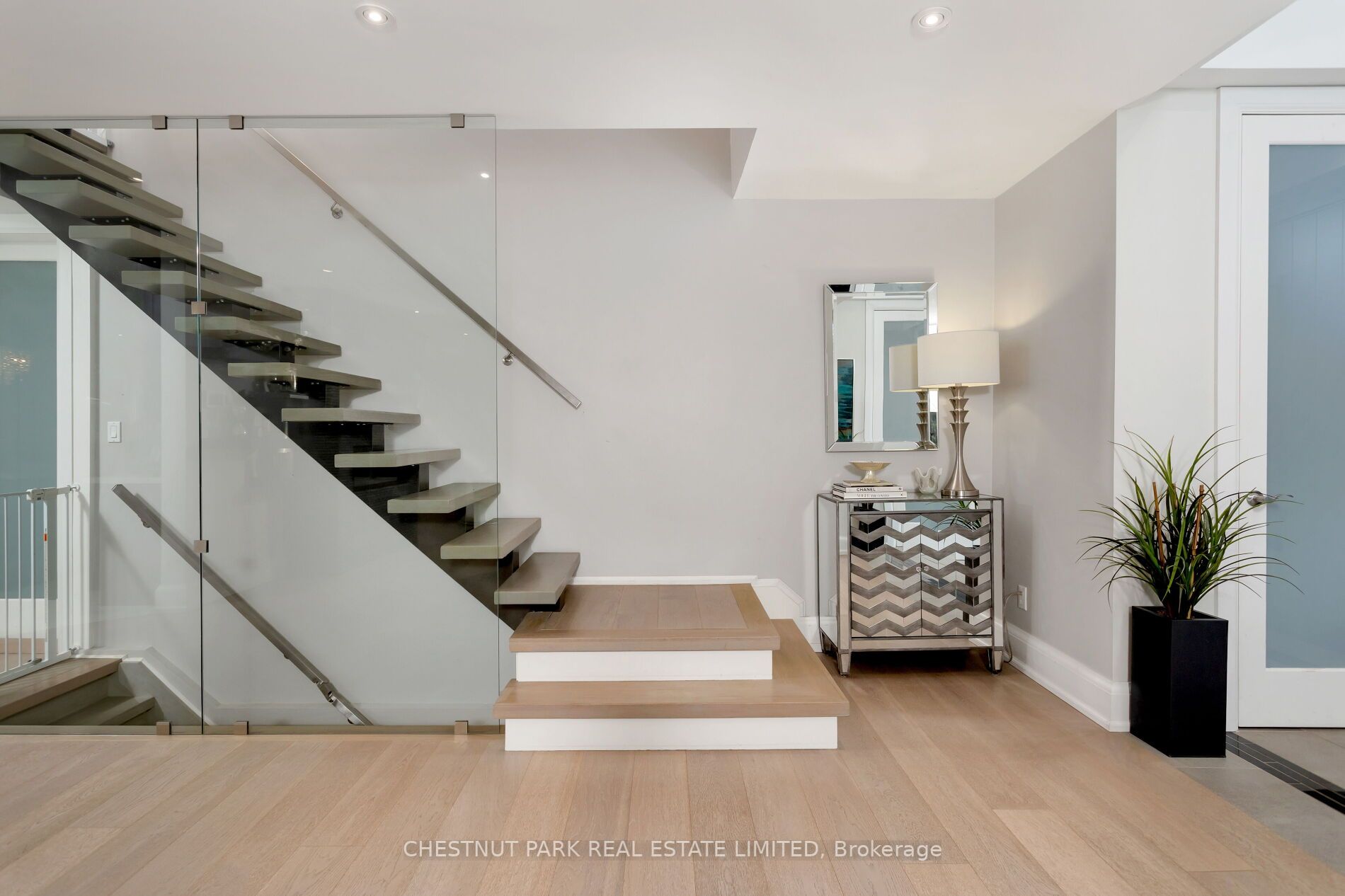 2106 Grange Dr