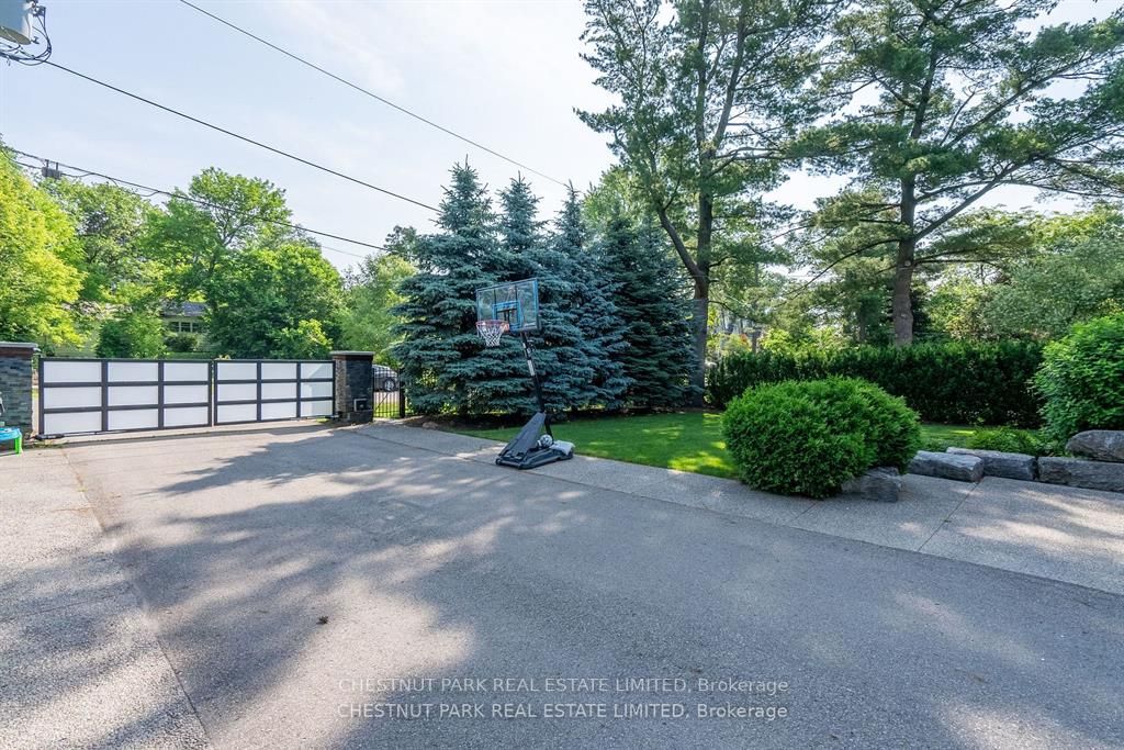 2106 Grange Dr