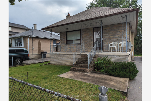 7 Rothsay Ave, Toronto
