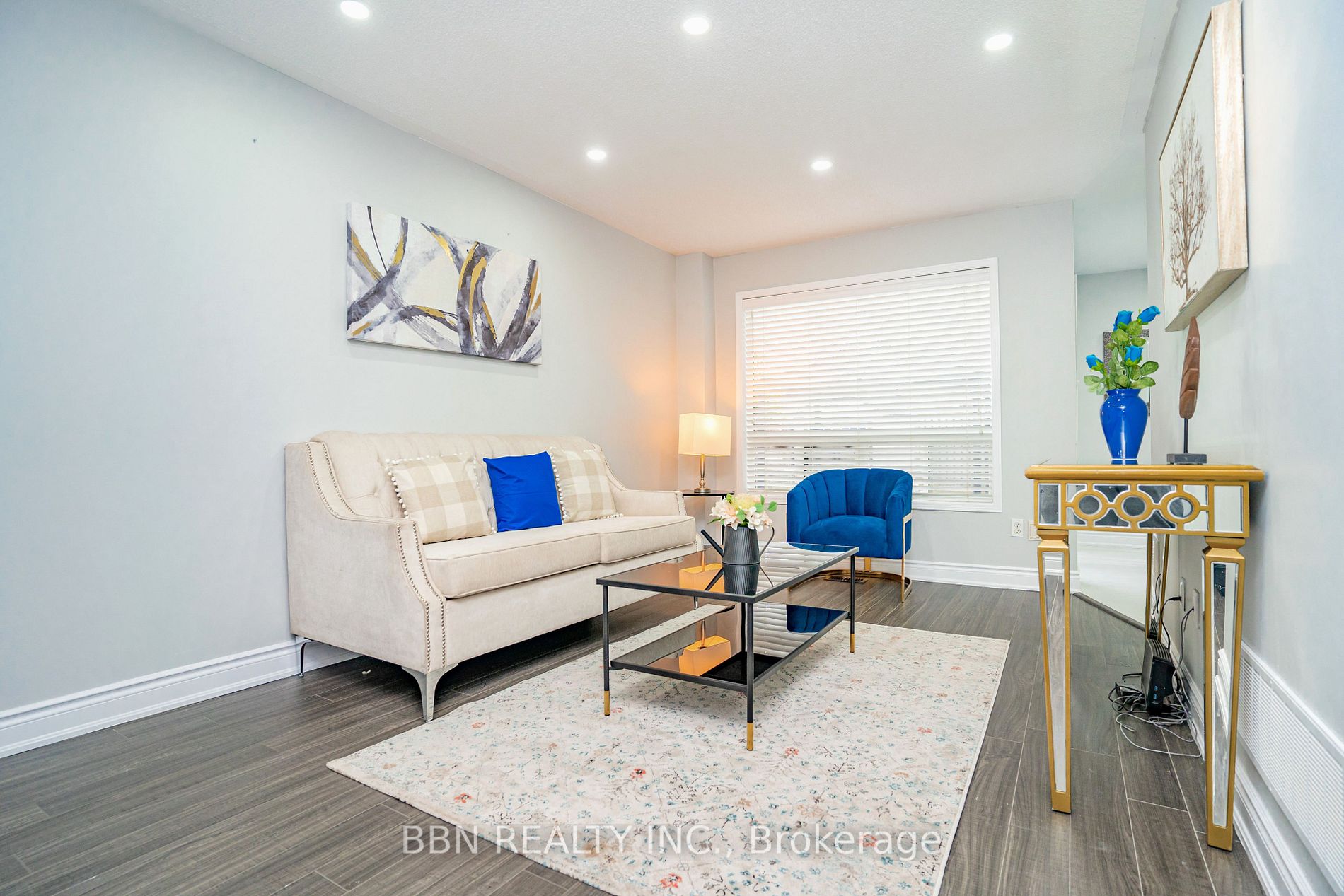 12 Tregate Cres W