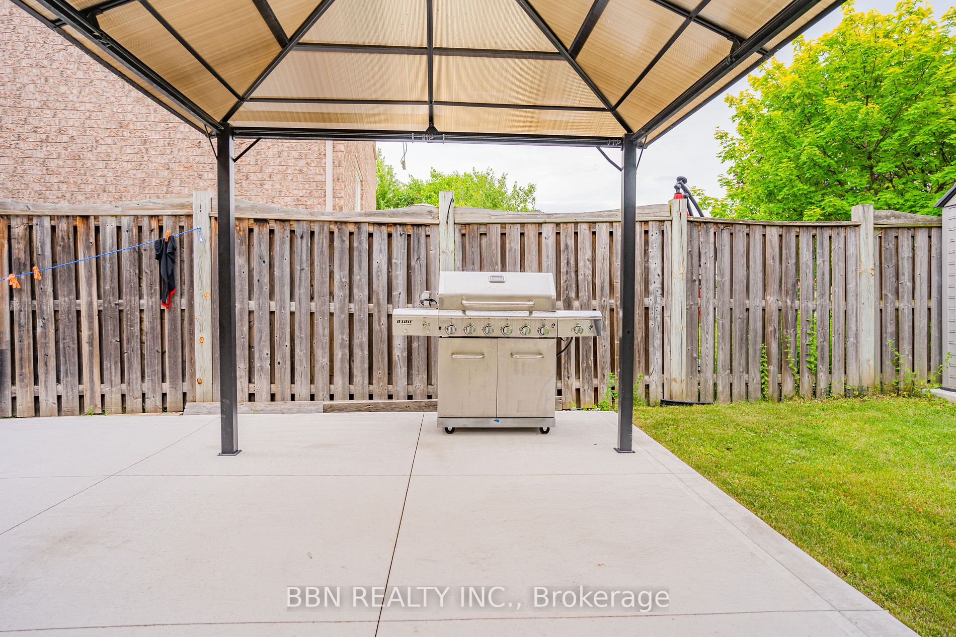 12 Tregate Cres W