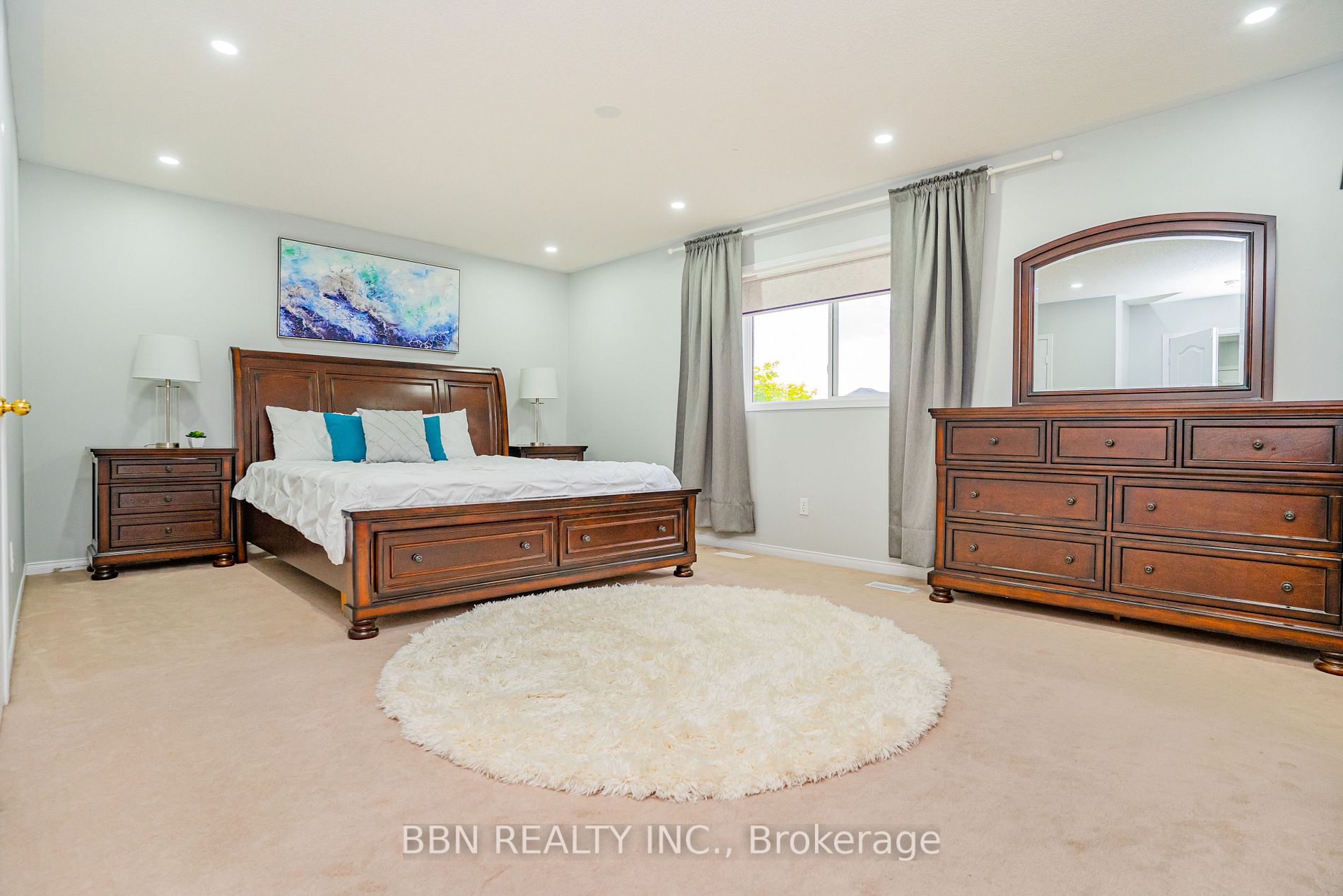 12 Tregate Cres W