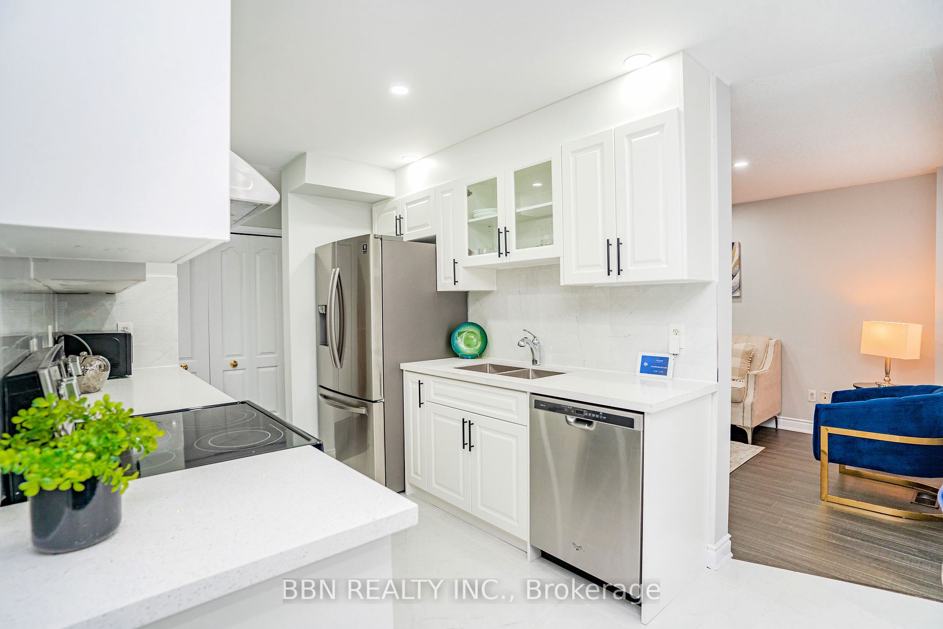 12 Tregate Cres W