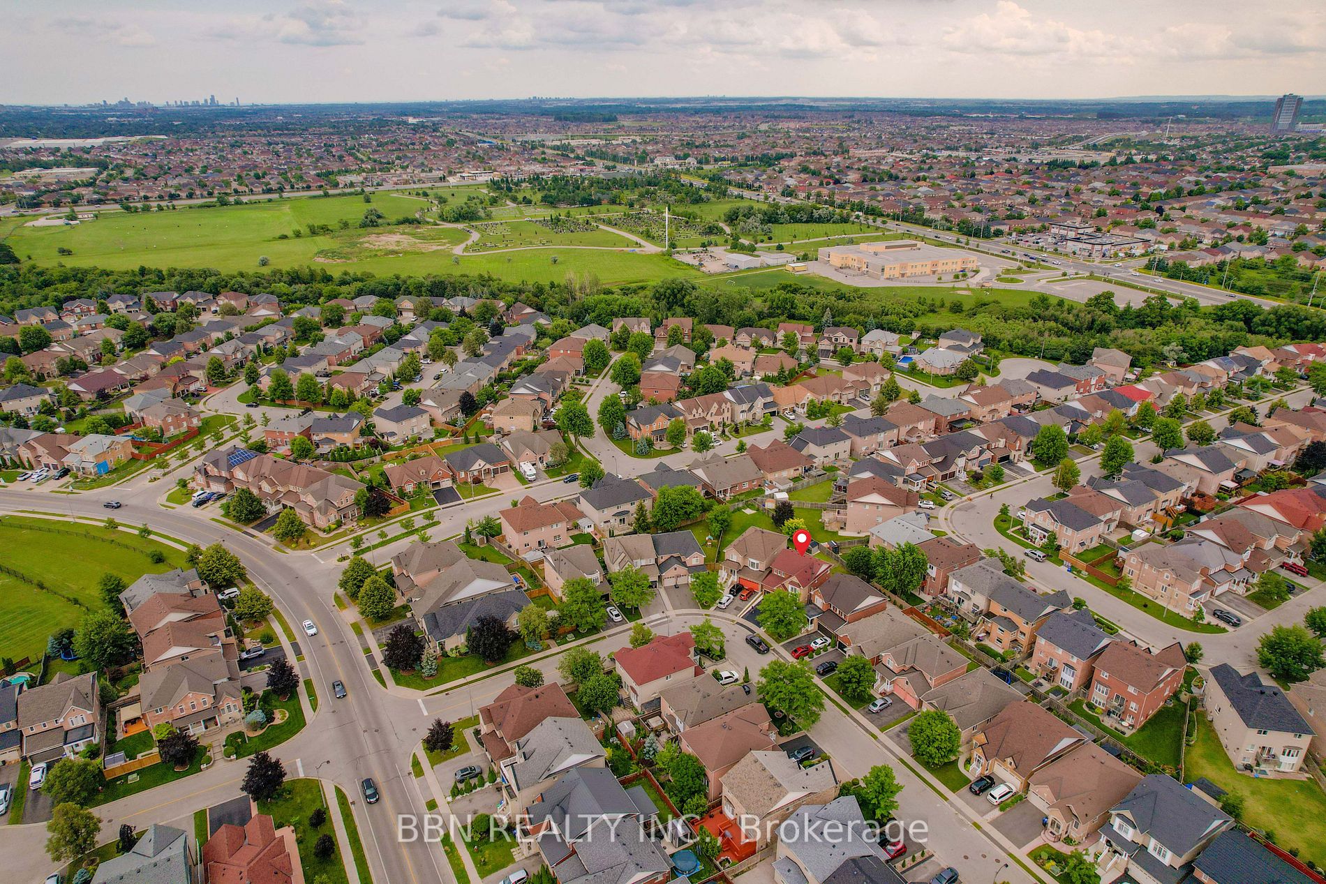 12 Tregate Cres W