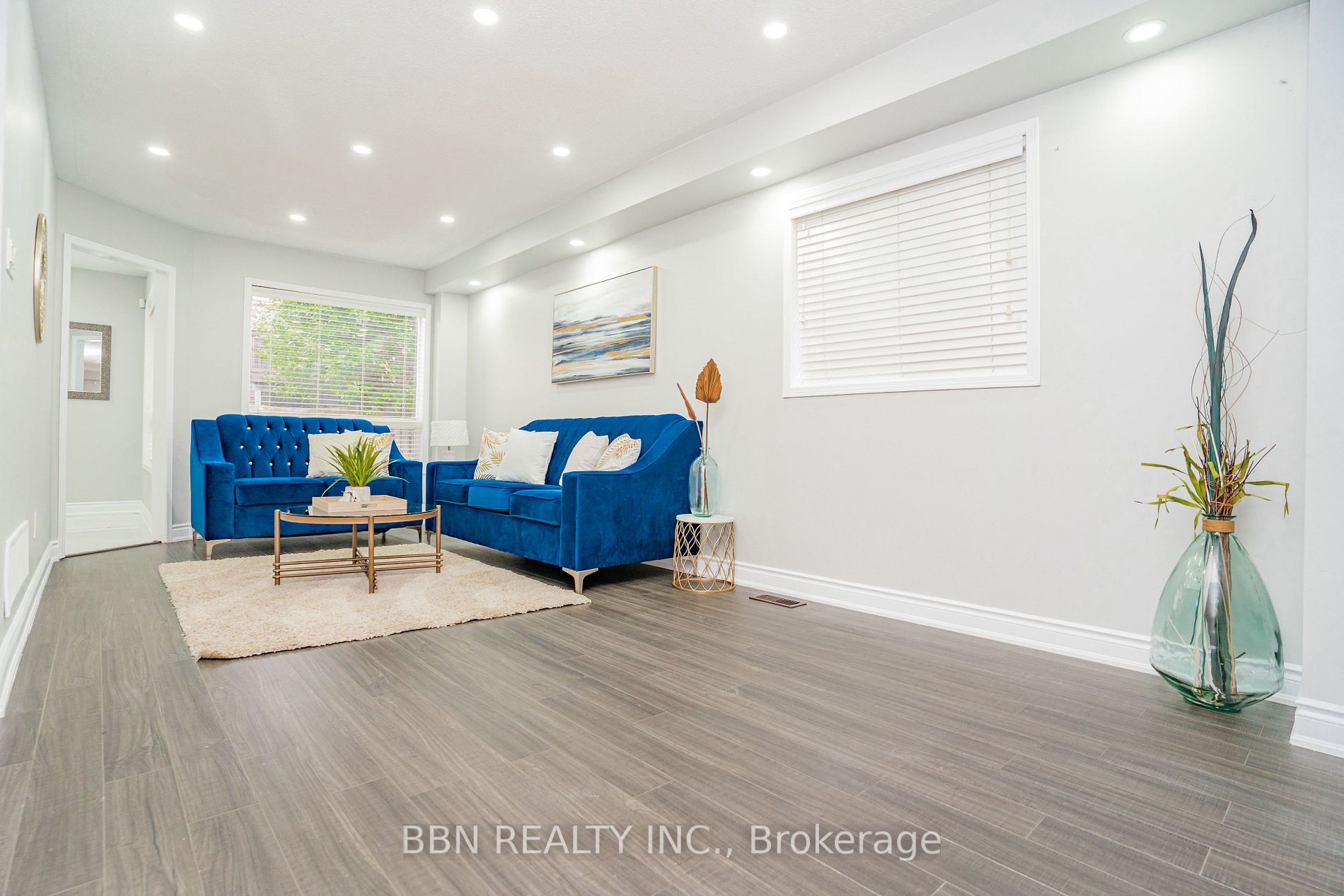 12 Tregate Cres W