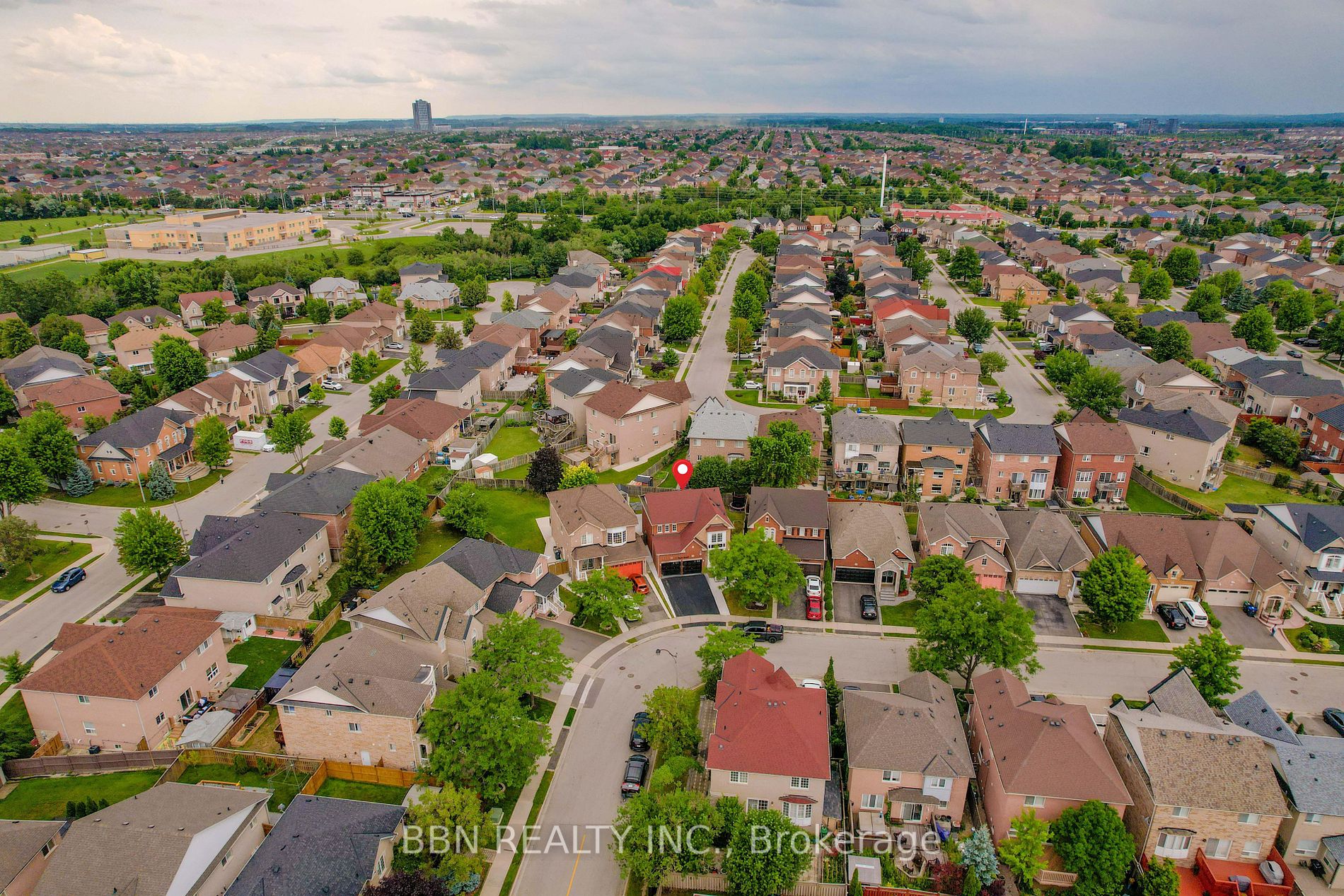 12 Tregate Cres W