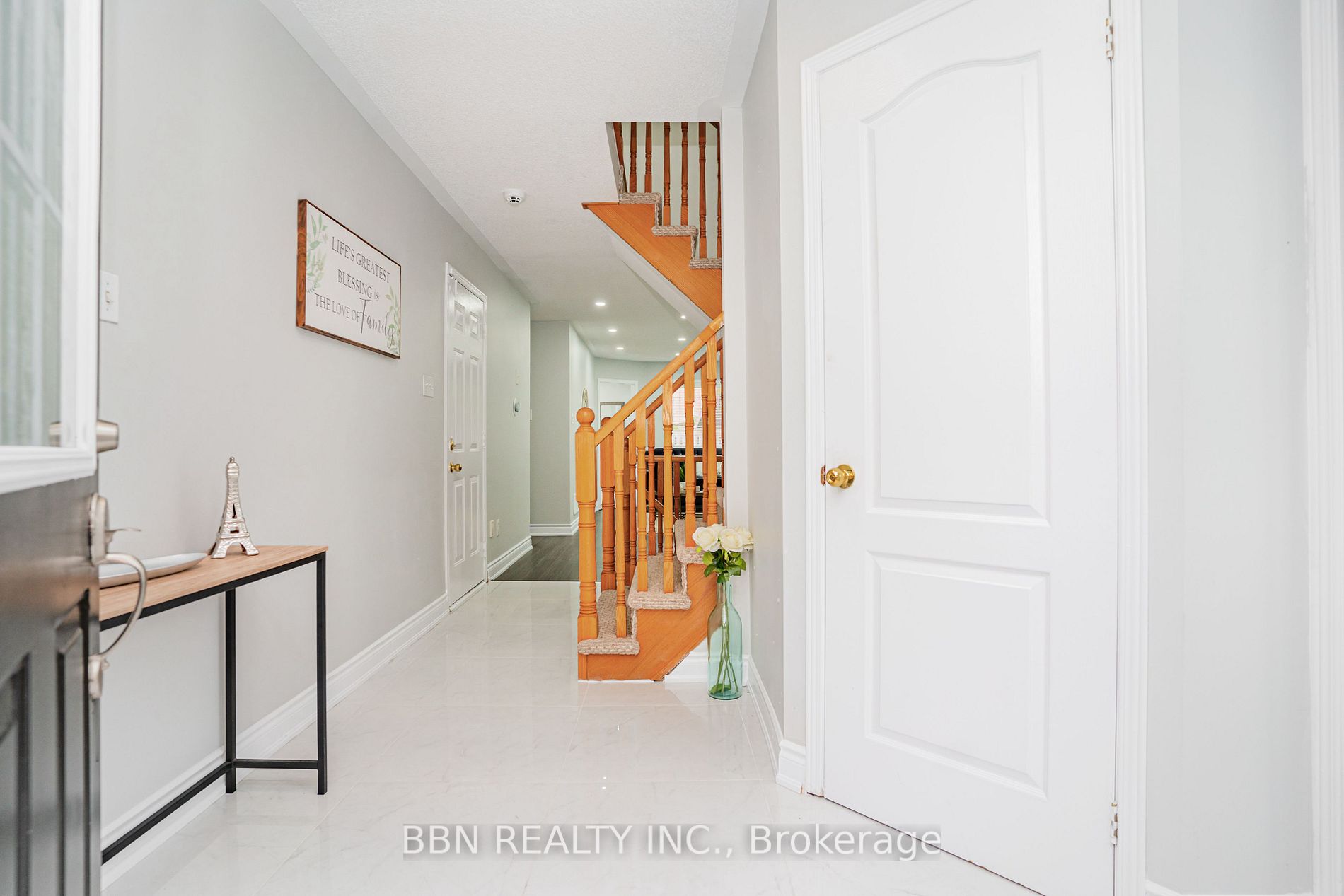 12 Tregate Cres W