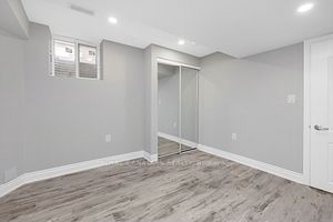 19 Outlook Ave