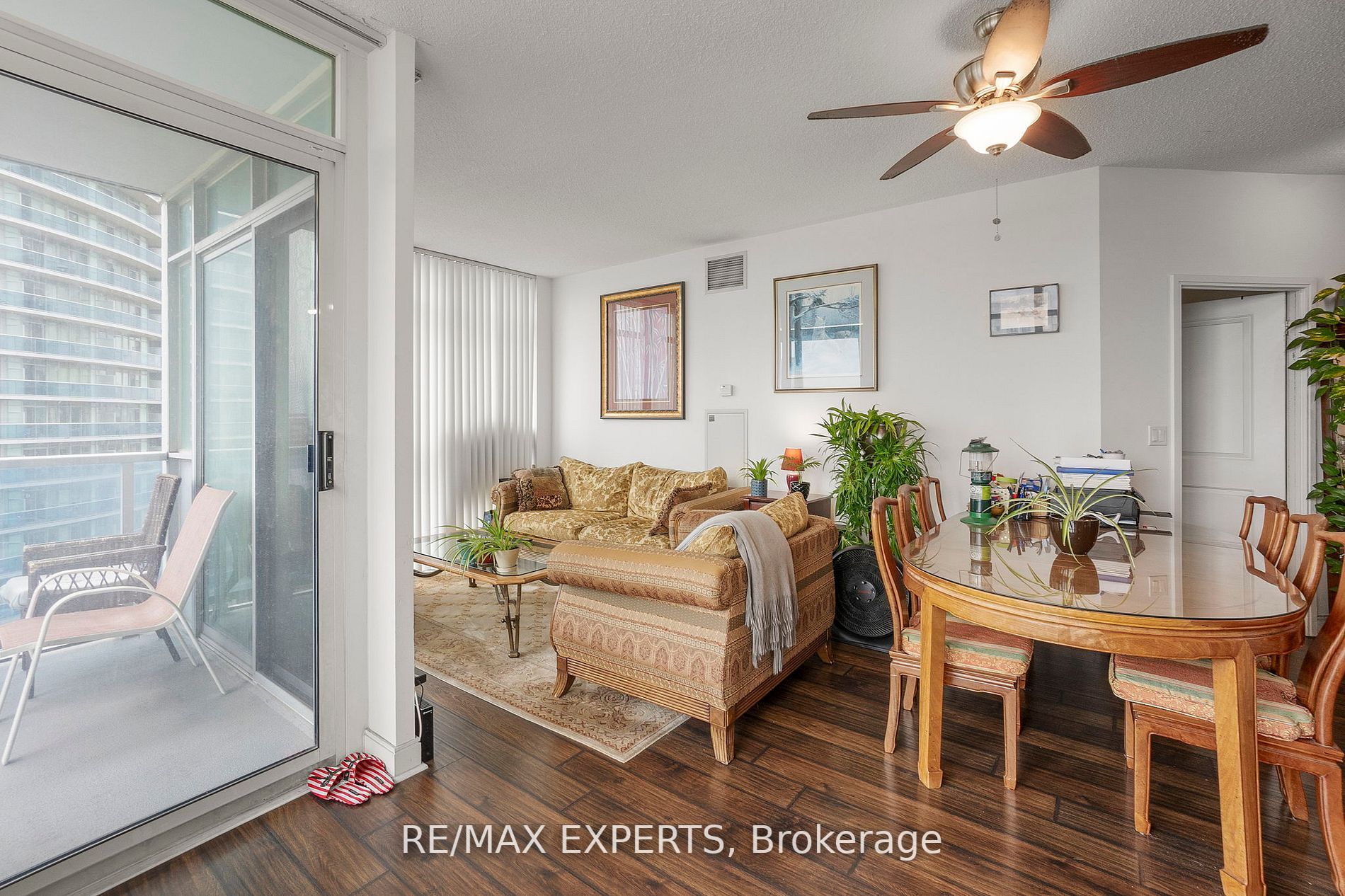 90 Absolute Ave, #1706